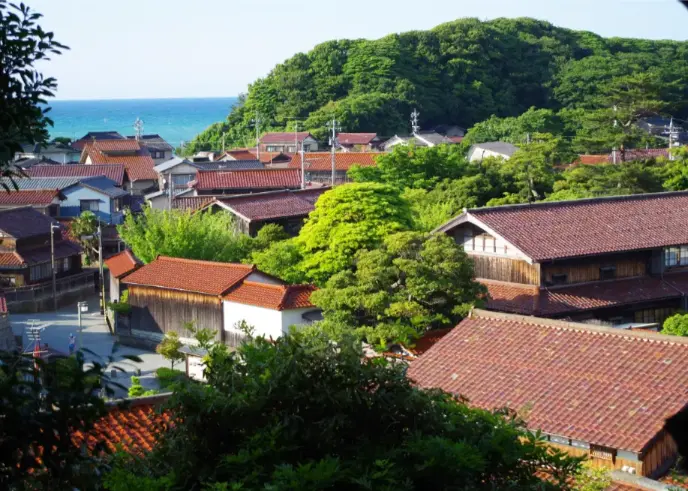 Scenic coastal area with a famous bridge and beautiful views.