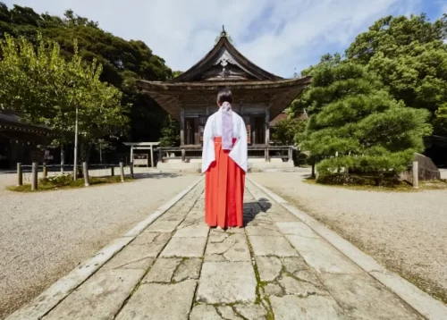 Keta Taisha: 7 Sacred Stories That Reveal the Spiritual Power of Japan’s Most Revered Shinto Shrine Revered Shinto shrine with historical significance.