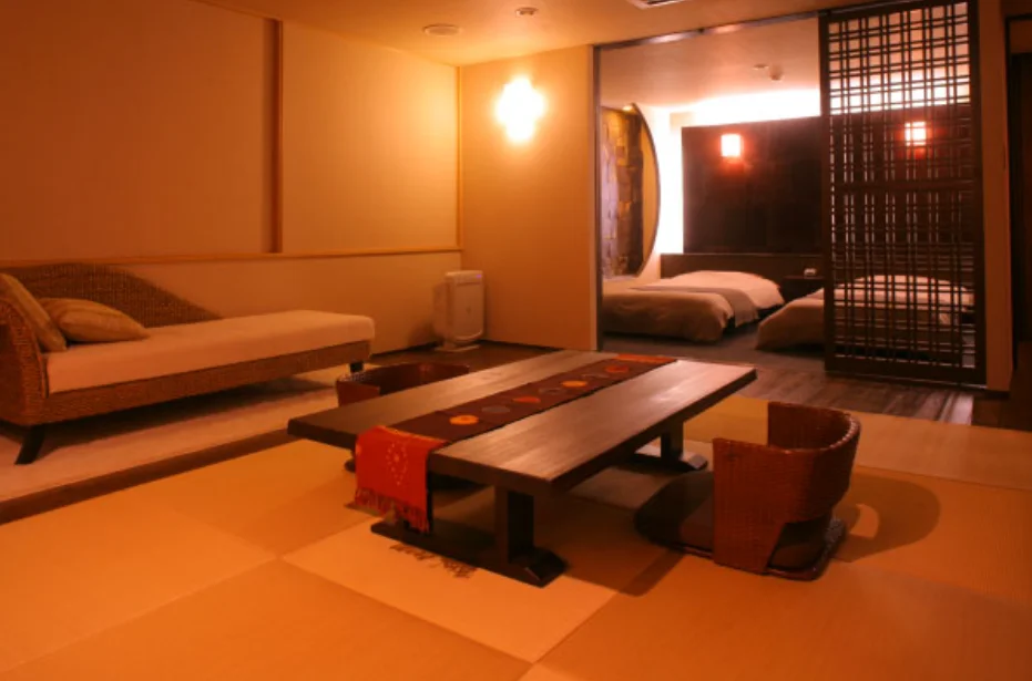 Kaiseki dinner and warm hospitality at a ryokan in Kaga Onsen region