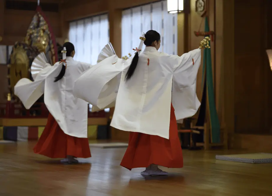 A peaceful Shinto shrine offering a connection to nature and spiritual tranquility.